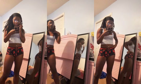 pink__.panda TikTok Live — Aug 22, 2026, 3:51 AM