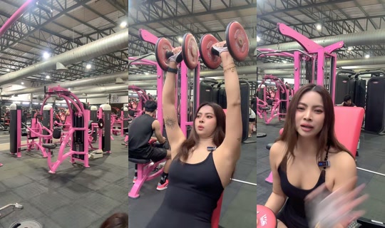 pomelo9000 TikTok Live — Oct 2, 2026, 7:12 AM