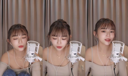 poppy___v TikTok Live — Oct 3, 2026, 1:34 PM
