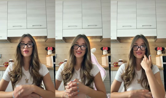 prettykirochka TikTok Live — Sep 30, 2026, 11:42 AM