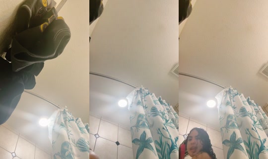 prettylilly_3 TikTok Live — Aug 22, 2026, 12:07 PM