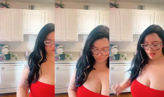 prettytee619_ TikTok Live — Aug 22, 2026, 11:37 PM