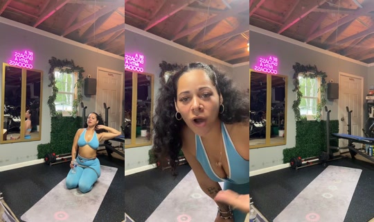prettyylilly TikTok Live — Sep 2, 2026, 6:15 PM