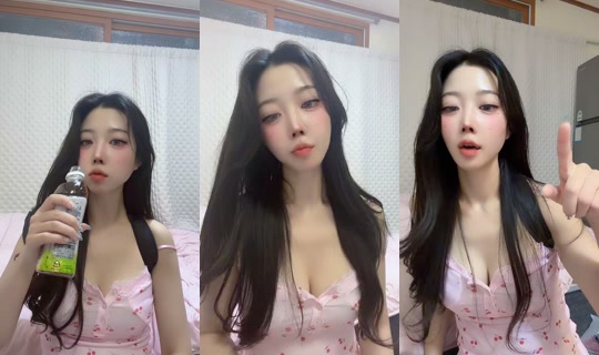 pweeu TikTok Live — Oct 7, 2026, 4:14 PM