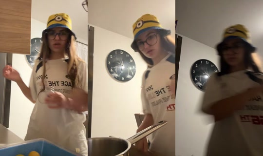 qaxq_ TikTok Live — Aug 23, 2026, 12:10 AM