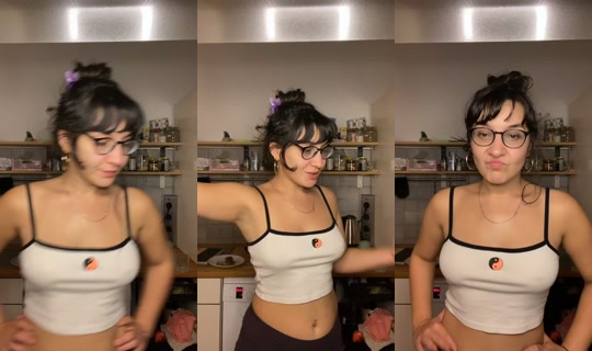 rabia.ard TikTok Live — Oct 1, 2026, 11:11 PM