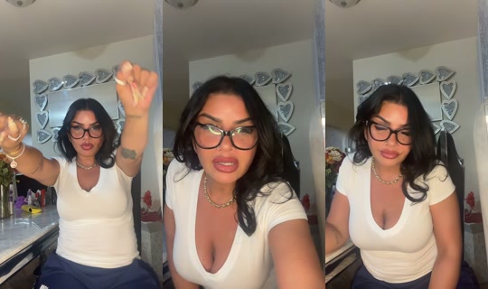 rebeca__211 TikTok Live — Aug 25, 2026, 2:23 AM