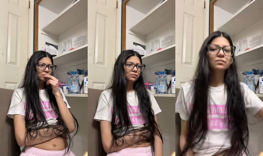 roargrrrawr TikTok Live — Oct 5, 2026, 7:22 AM