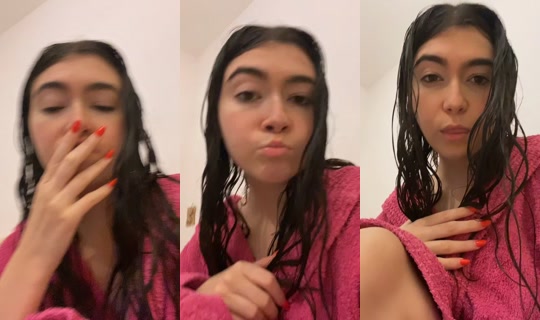robertaausiello TikTok Live — Oct 3, 2026, 12:00 AM
