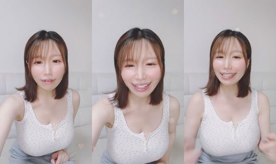 satoumomomomo TikTok Live — Aug 23, 2026, 2:42 PM
