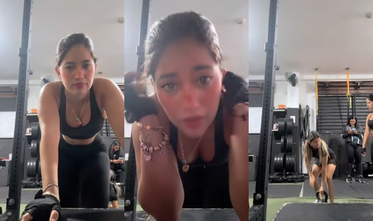 scarletm2110 TikTok Live — Oct 2, 2026, 11:36 AM