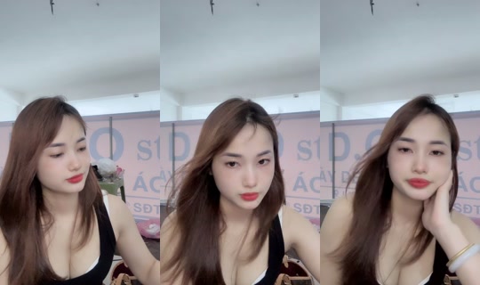 schnickeciejka7867 TikTok Live — Oct 4, 2026, 7:37 AM