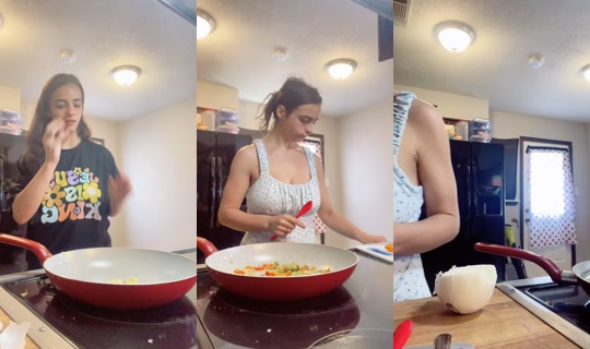 sexymoma24 TikTok Live — Aug 30, 2026, 6:59 PM