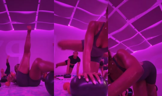 shesarubi TikTok Live — Aug 20, 2026, 11:42 PM