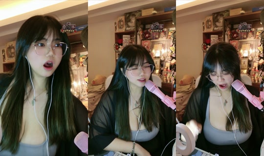 smallbear_22 TikTok Live — Oct 1, 2026, 2:35 PM