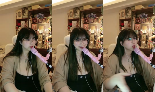 smallbear_22 TikTok Live — Oct 2, 2026, 1:42 PM