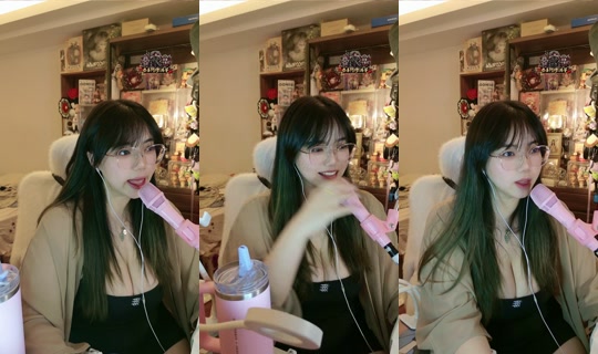 smallbear_22 TikTok Live — Oct 2, 2026, 2:15 PM