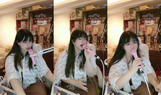 smallbear_22 TikTok Live — Oct 6, 2026, 3:14 PM