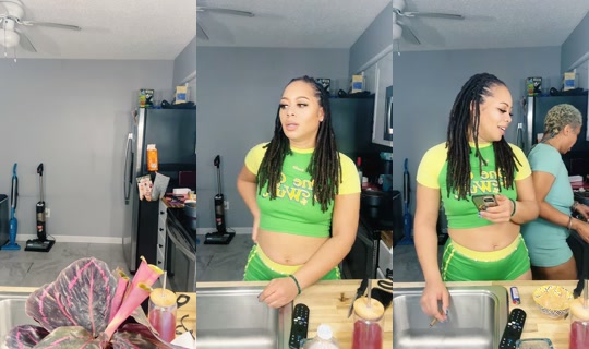 smokiebongs TikTok Live — Oct 4, 2026, 10:50 PM