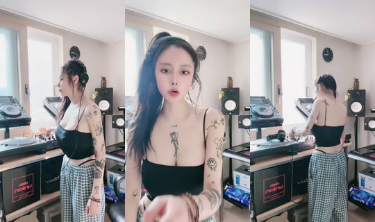 solbaksa TikTok Live — Oct 4, 2026, 5:42 AM
