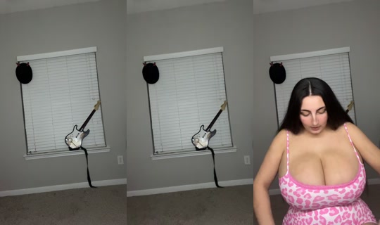stassiehtx TikTok Live — Oct 4, 2026, 3:17 AM