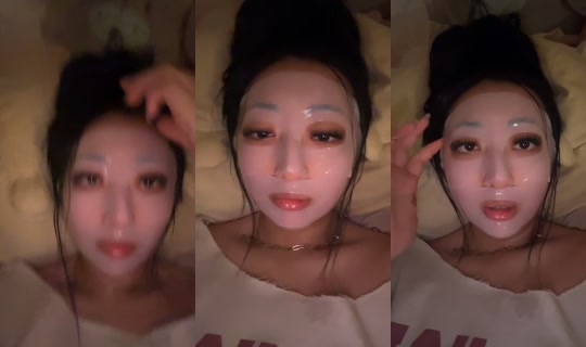 strawberryak486 TikTok Live — Oct 3, 2026, 11:56 AM