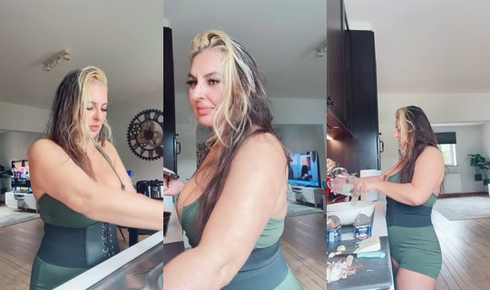 strawberryhot8 TikTok Live — Sep 20, 2026, 10:36 AM