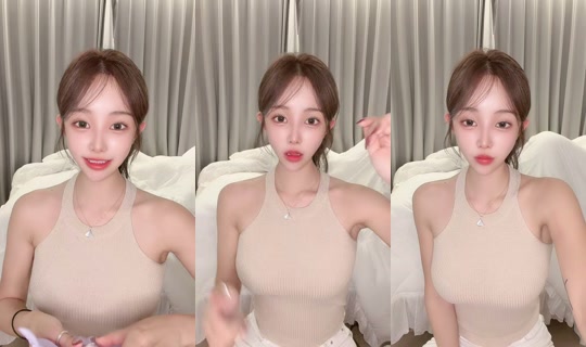sxxvely__ TikTok Live — Sep 30, 2026, 1:04 PM