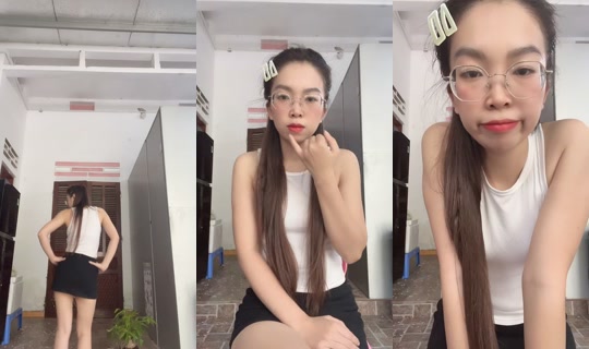 sya53966 TikTok Live — Oct 3, 2026, 4:12 AM