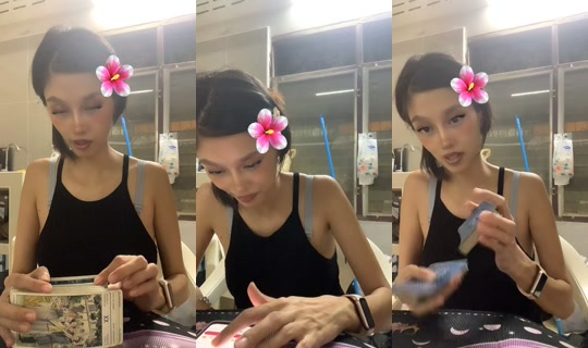 tarotwithnunny TikTok Live — Aug 21, 2026, 2:33 PM
