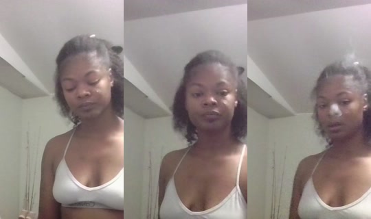 thatsprettybaby TikTok Live — Oct 4, 2026, 11:32 PM