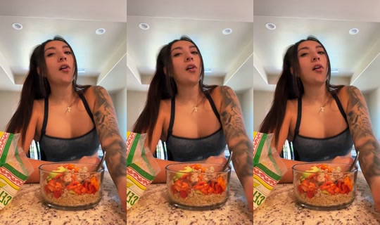 theerosee._ TikTok Live — Aug 28, 2026, 7:09 PM