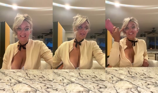 thehoneyhello TikTok Live — Aug 22, 2026, 2:46 AM