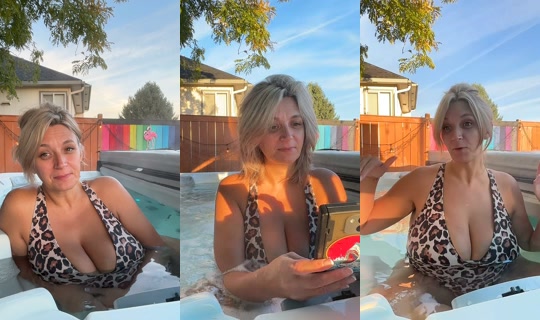 thehoneyhello TikTok Live — Oct 3, 2026, 2:07 PM