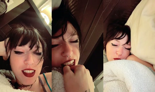 thesirenspoon TikTok Live — Oct 8, 2026, 12:49 PM