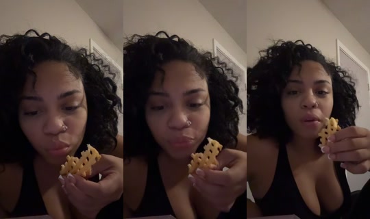 theycallmeleii3 TikTok Live — Oct 1, 2026, 12:23 AM