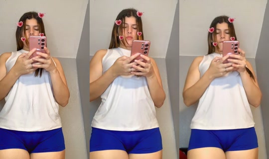 tumia490 TikTok Live — Oct 3, 2026, 12:44 AM