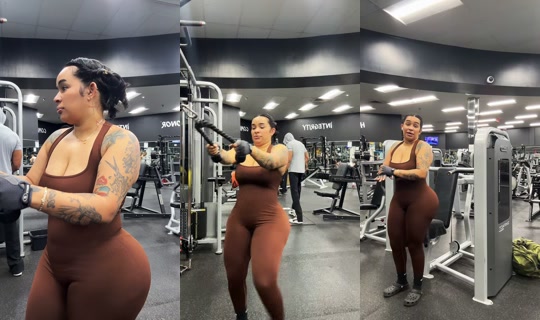 tupara02 TikTok Live — Oct 3, 2026, 12:33 AM