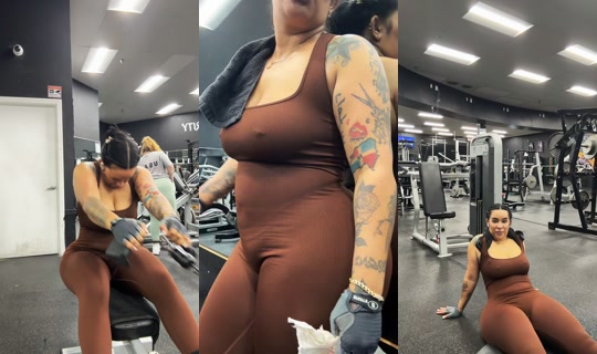 tupara02 TikTok Live — Oct 3, 2026, 1:22 AM