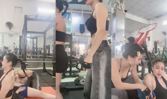 tuyttuyt17 TikTok Live — Oct 6, 2026, 11:01 PM