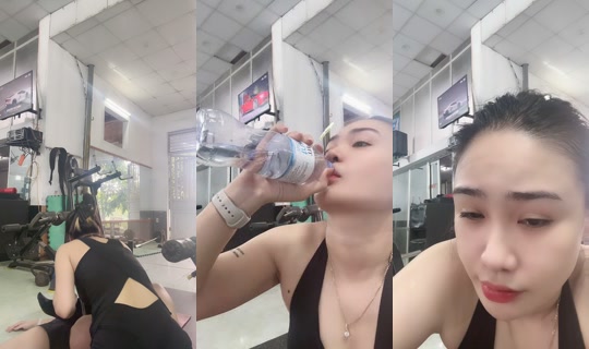 tuyttuyt17 TikTok Live — Oct 9, 2026, 12:01 AM