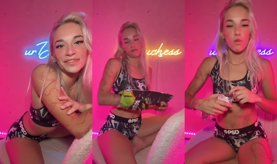 urduch3ss TikTok Live — Oct 3, 2026, 7:33 AM