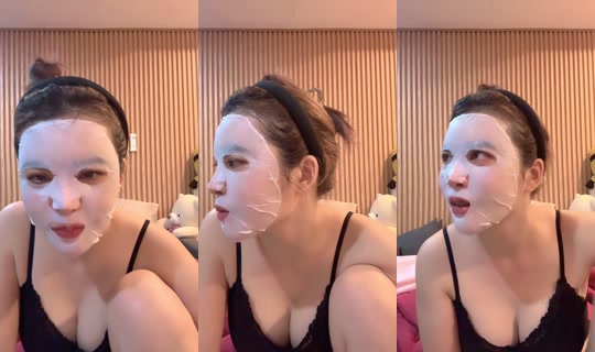 user242921286 TikTok Live — Oct 1, 2026, 4:51 PM
