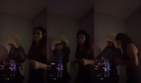 user323345543345 TikTok Live — Oct 3, 2026, 11:48 AM