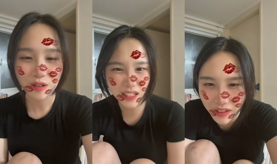 uyentama TikTok Live — Oct 3, 2026, 8:41 PM