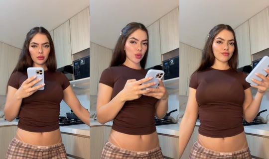 val203030 TikTok Live — Sep 21, 2026, 11:51 PM