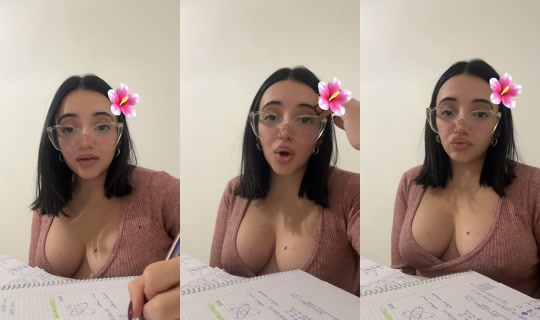 valentinaparodi135 TikTok Live — Aug 25, 2026, 2:19 AM