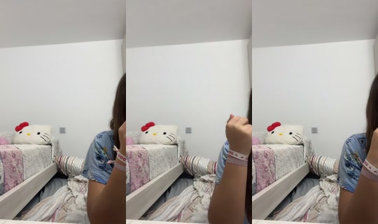 valeriiaaa_238 TikTok Live — Sep 26, 2026, 10:41 PM