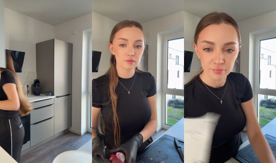 valiamaiko TikTok Live — Oct 4, 2026, 11:26 AM