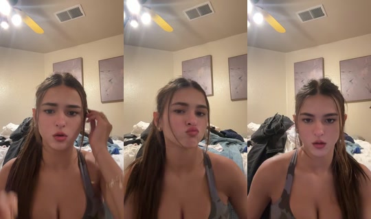 vanessaworldx TikTok Live — Aug 22, 2026, 6:12 AM